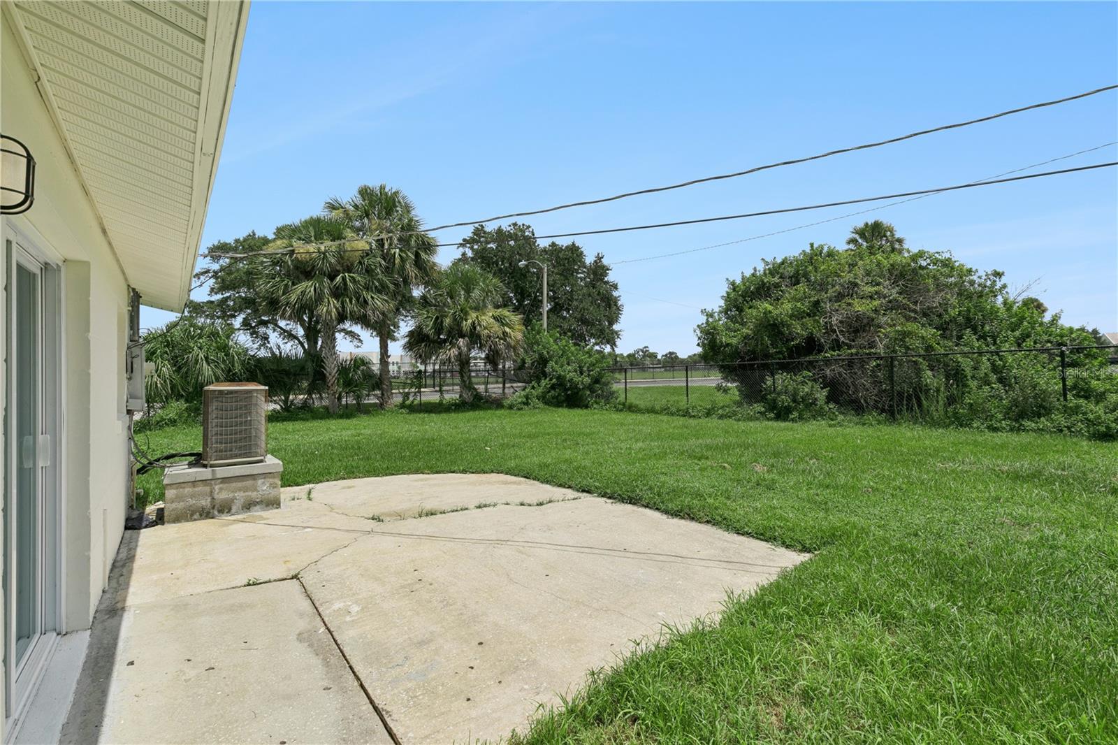 875 Loomis Ave Property Photo 16