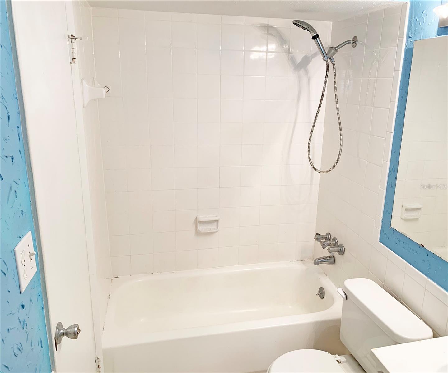 125 Springwood Cir #d Property Photo 10