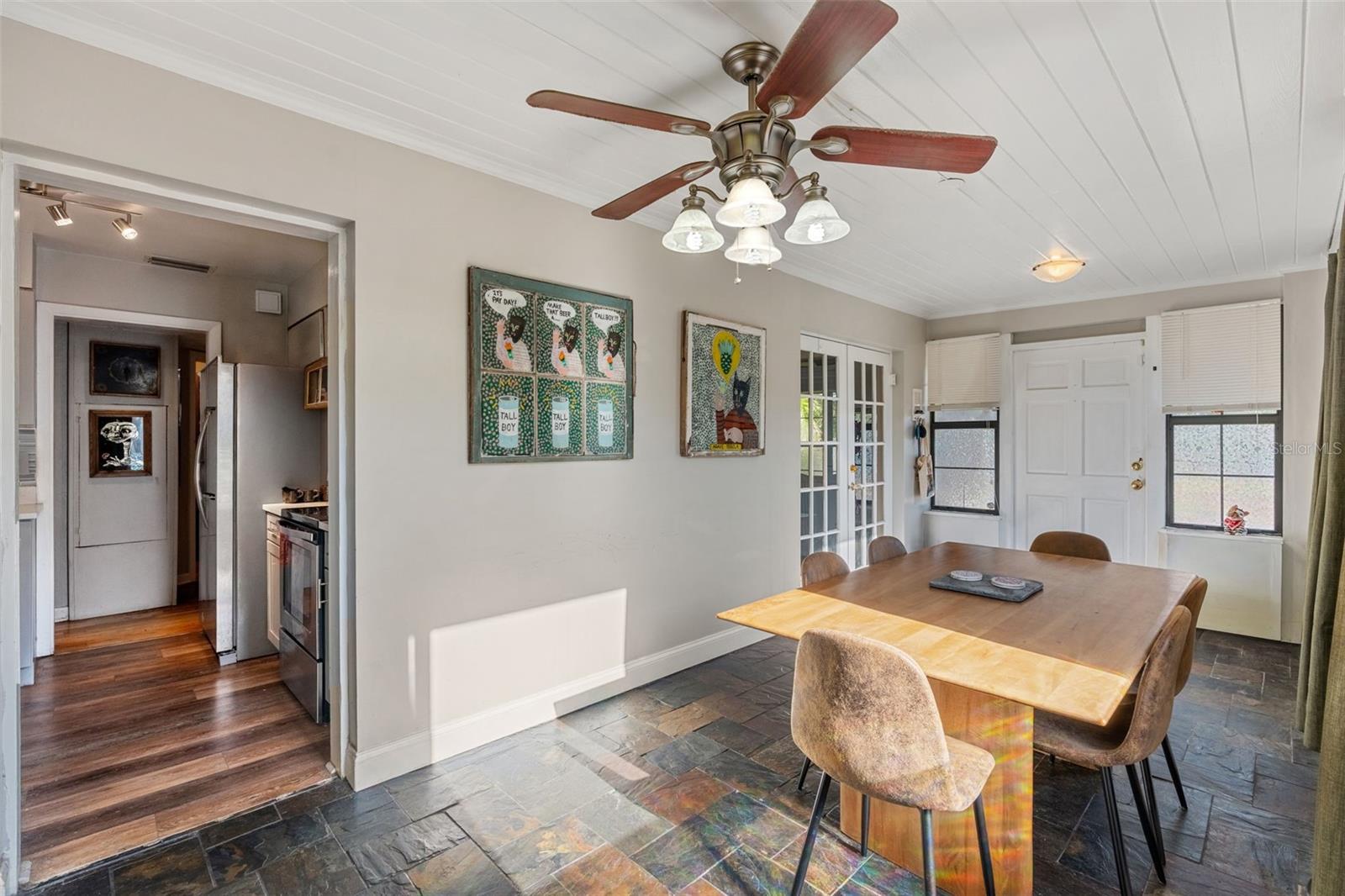 1710 Oregon St Property Photo 12