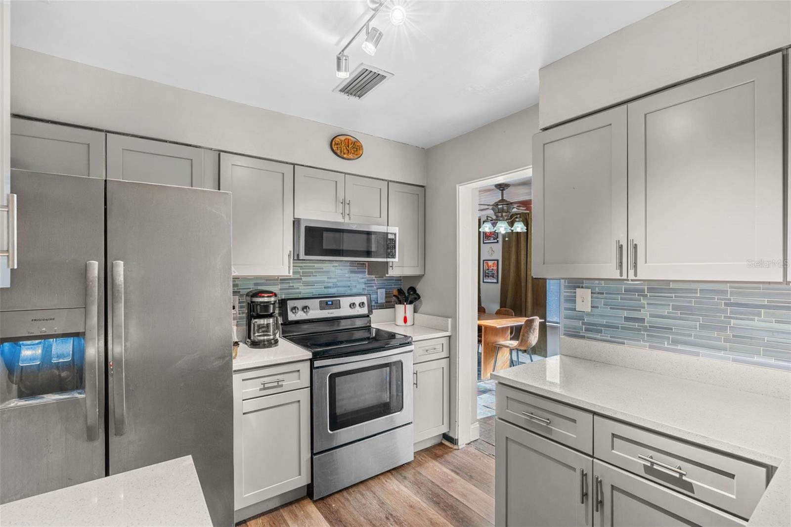 1710 Oregon St Property Photo 15