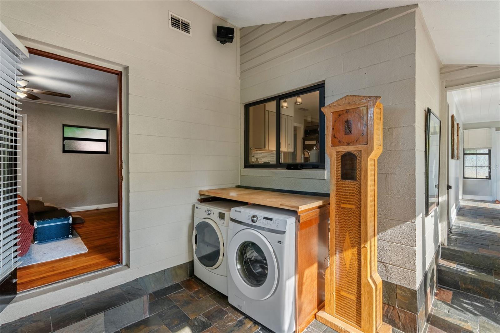 1710 Oregon St Property Photo 20