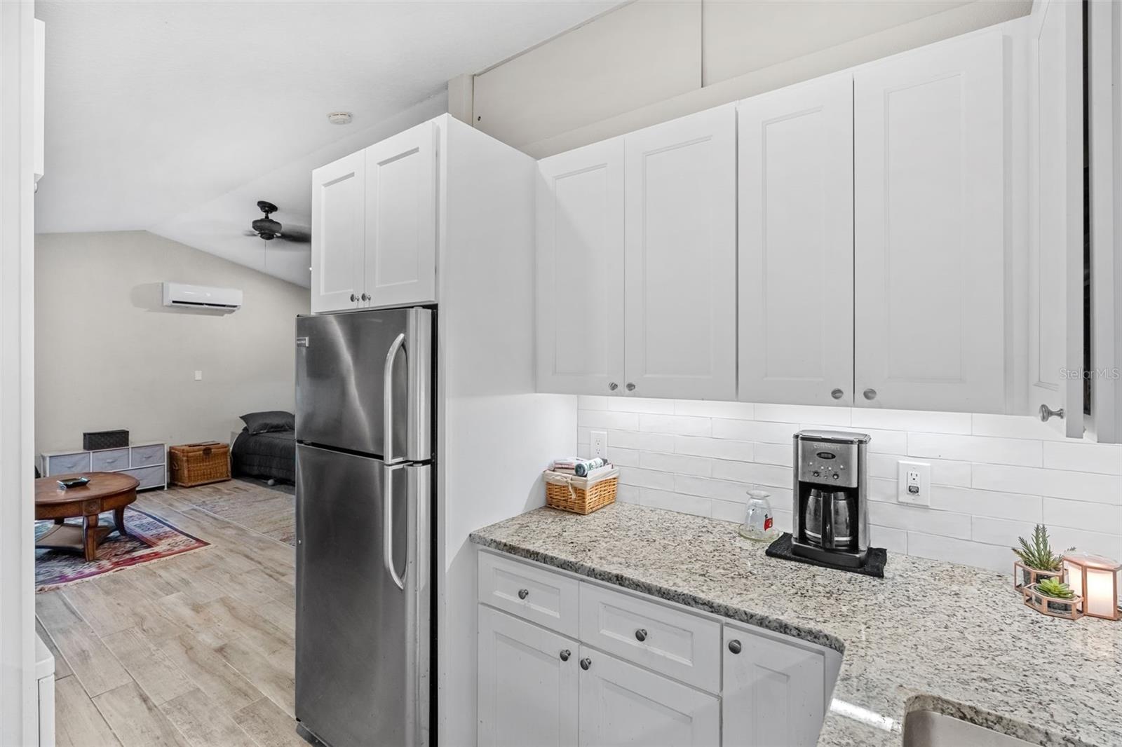1710 Oregon St Property Photo 28