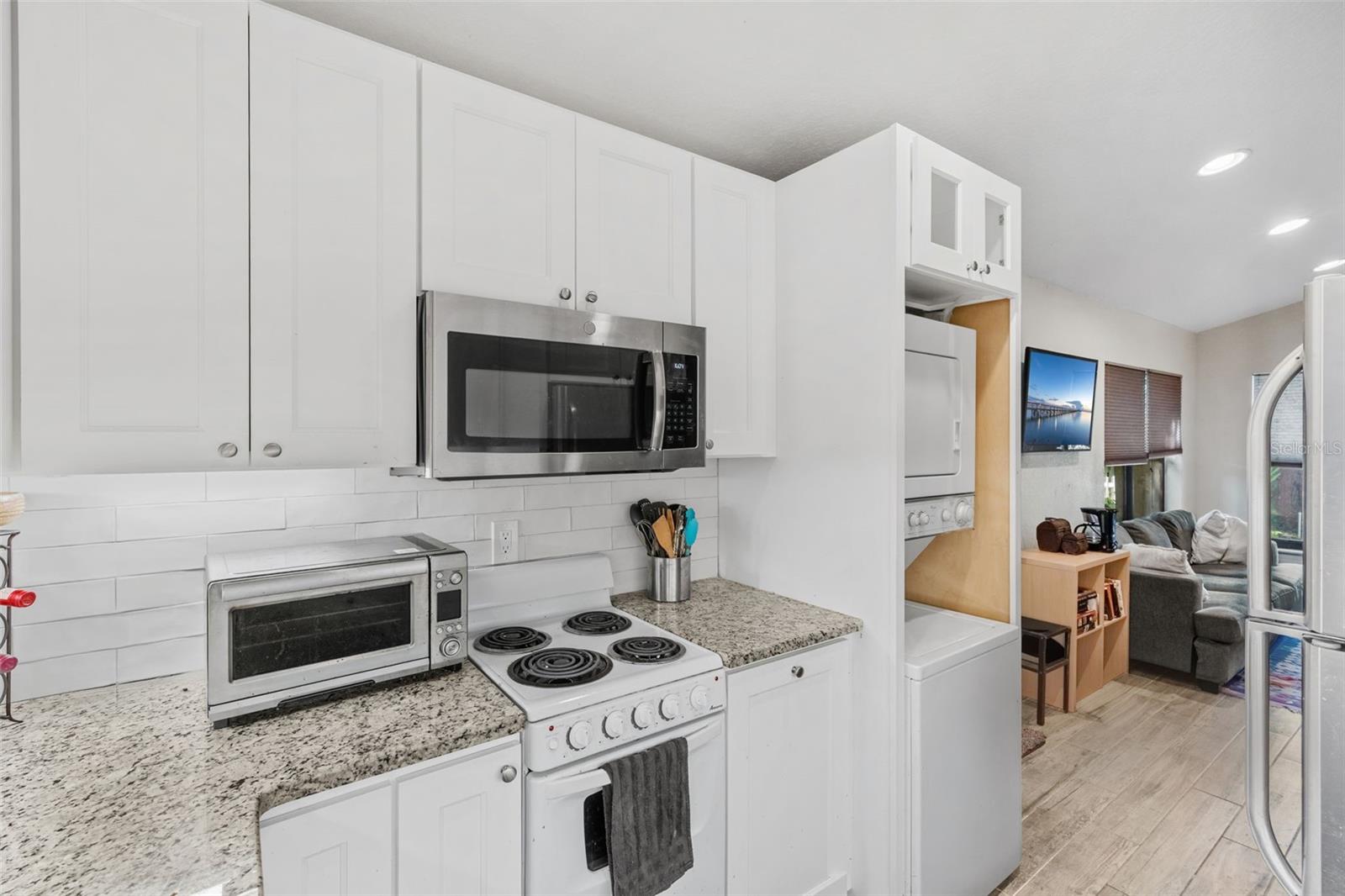 1710 Oregon St Property Photo 29