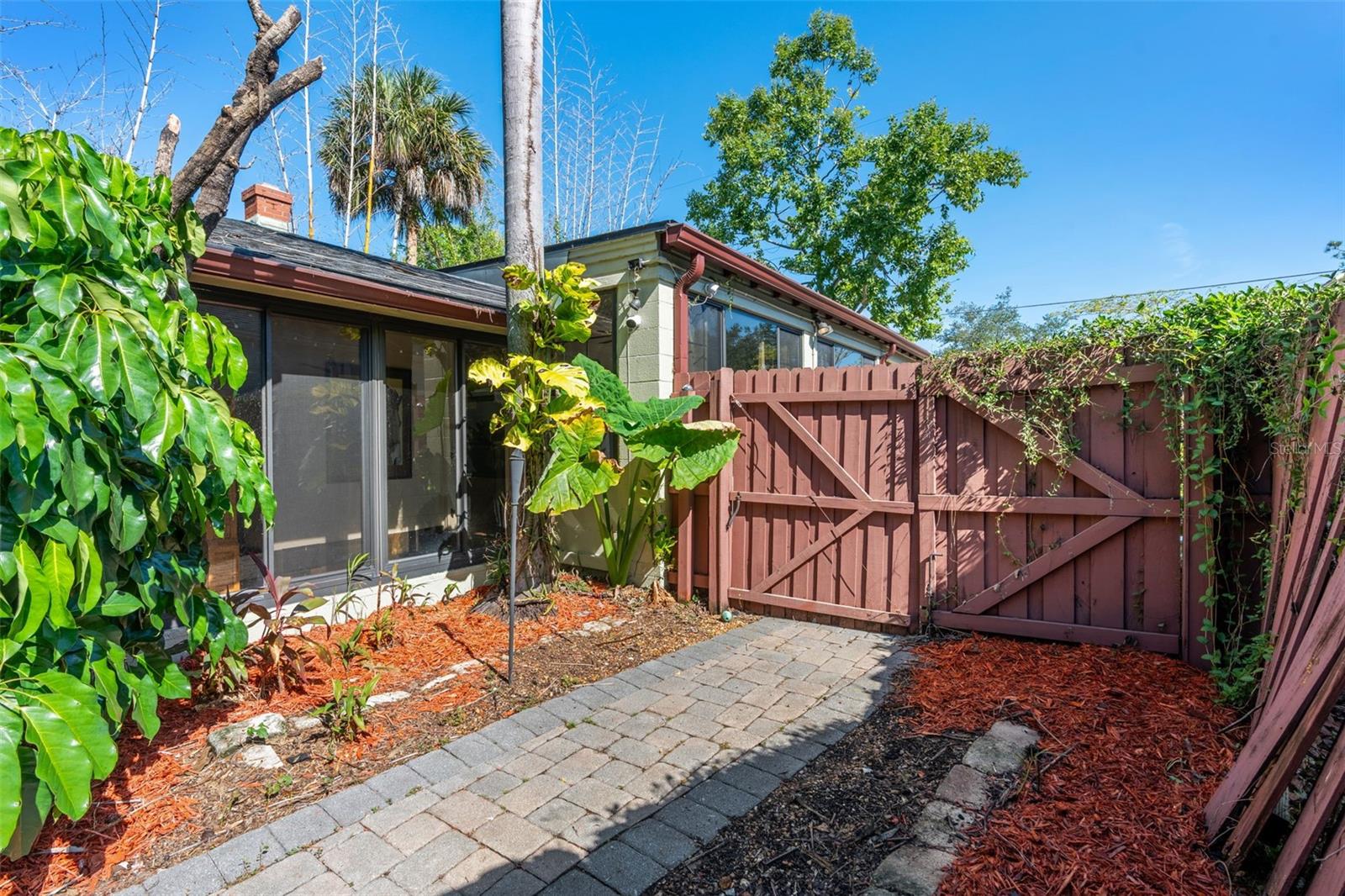 1710 Oregon St Property Photo 40