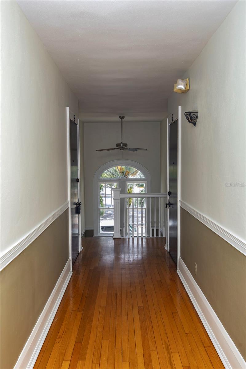 613 E Ridgewood St #5 Property Photo 4