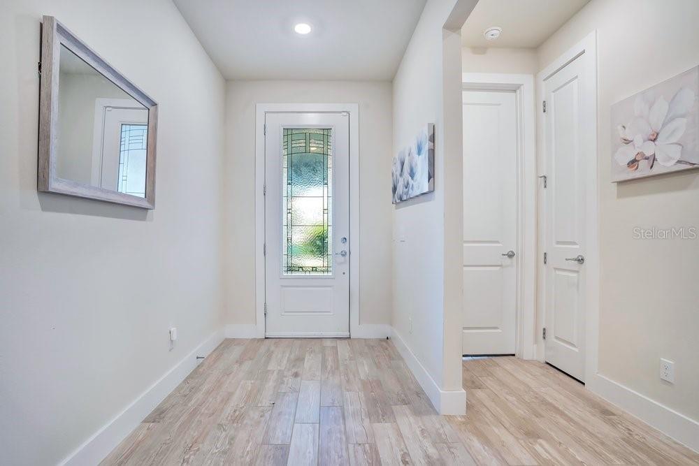 704 Fox Edge Ct Property Photo 23