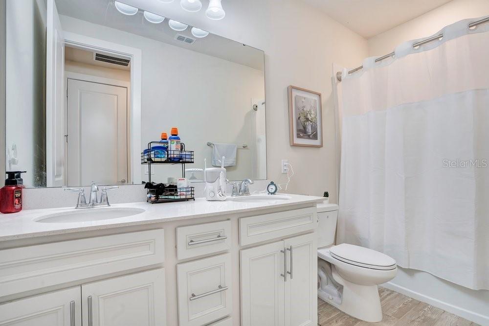 704 Fox Edge Ct Property Photo 42