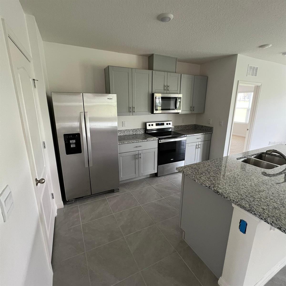 446 Baroness Way Property Photo 3