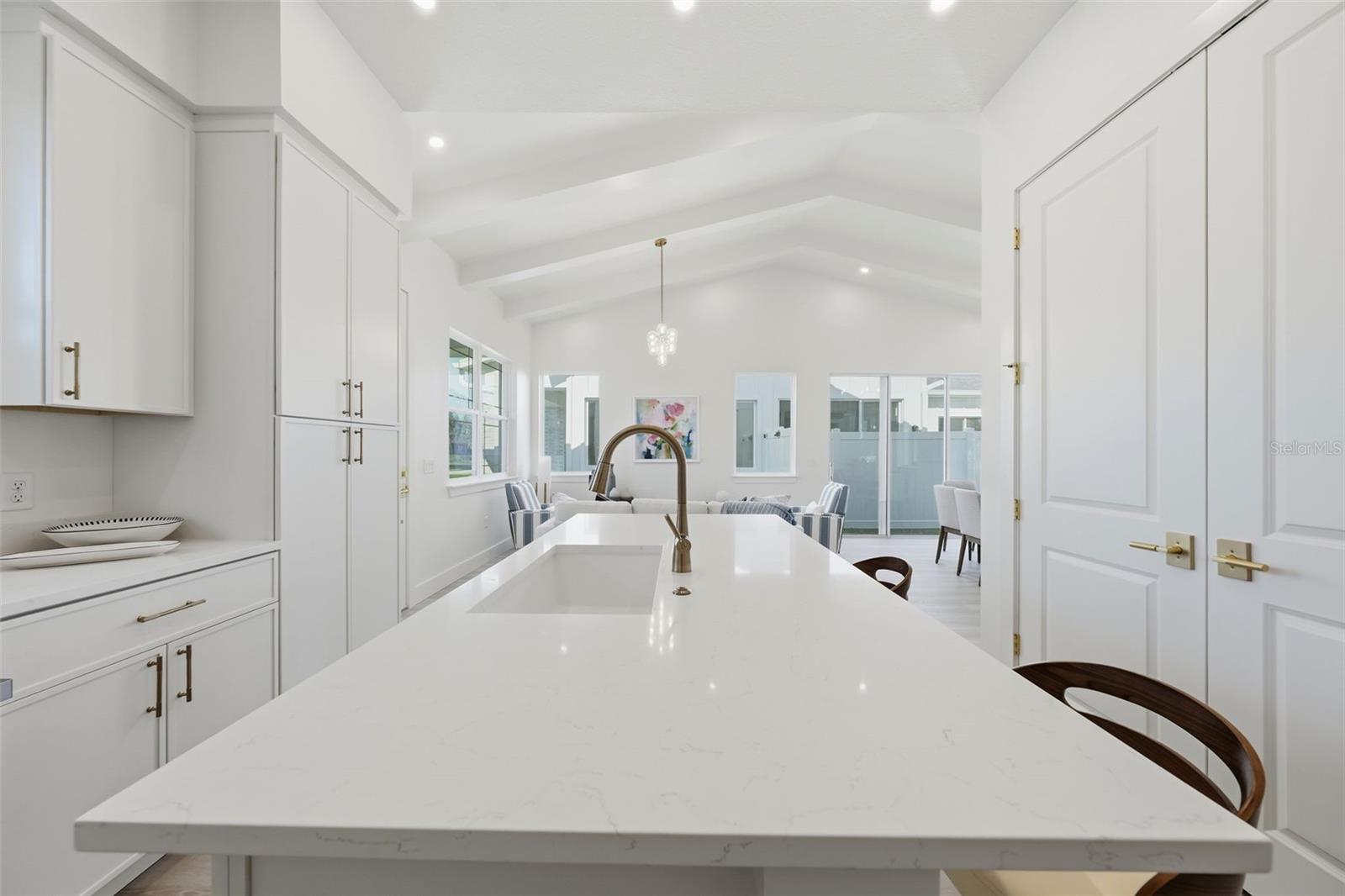 1603 Bryn Mawr St Property Photo 10