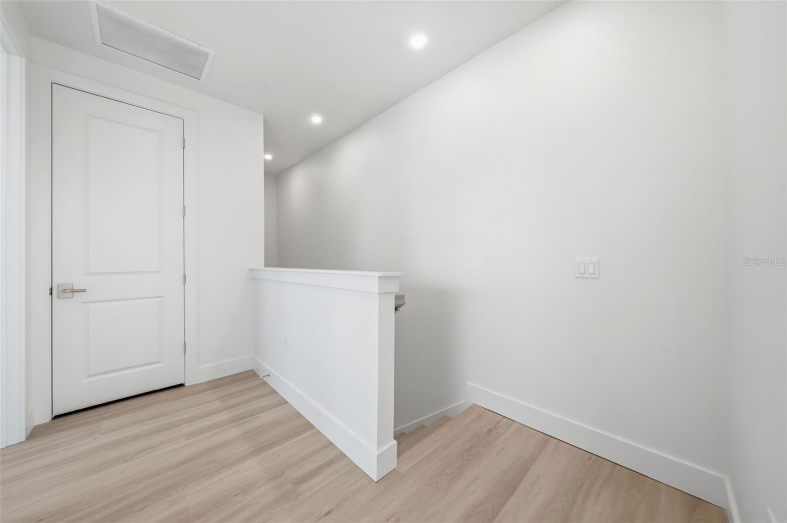 1603 Bryn Mawr St Property Photo 29