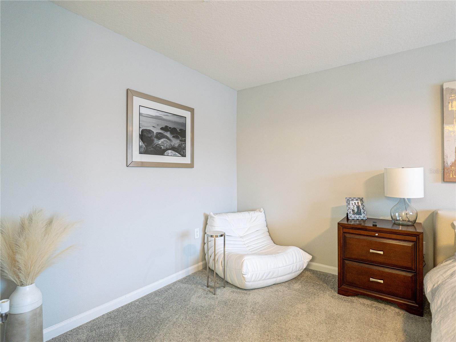4902 Livingston Ln Property Photo 23