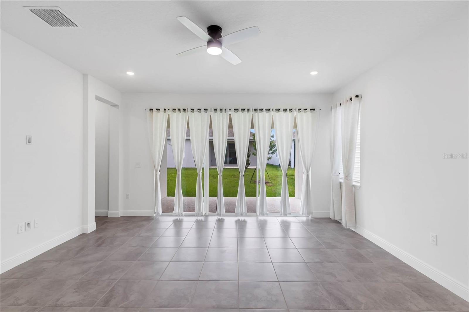 4518 Lions Gate Ave Property Photo 8