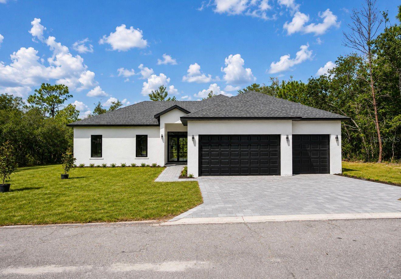 13 Nemesia Ct E Property Photo 2