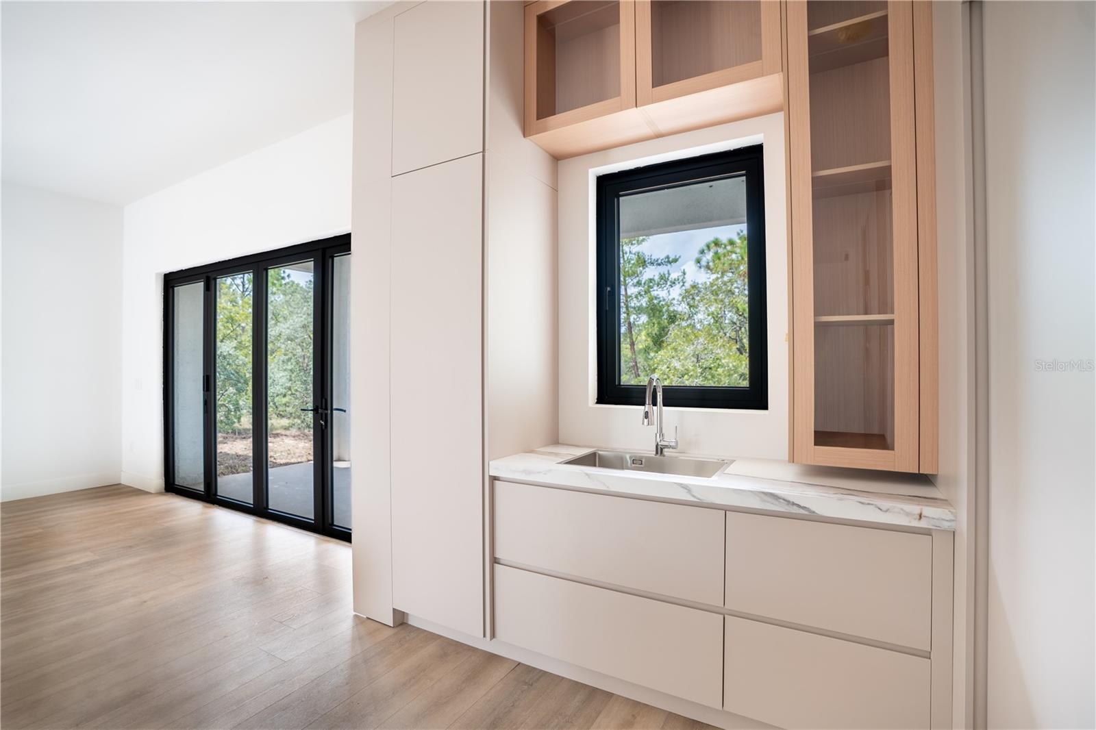 13 Nemesia Ct E Property Photo 7