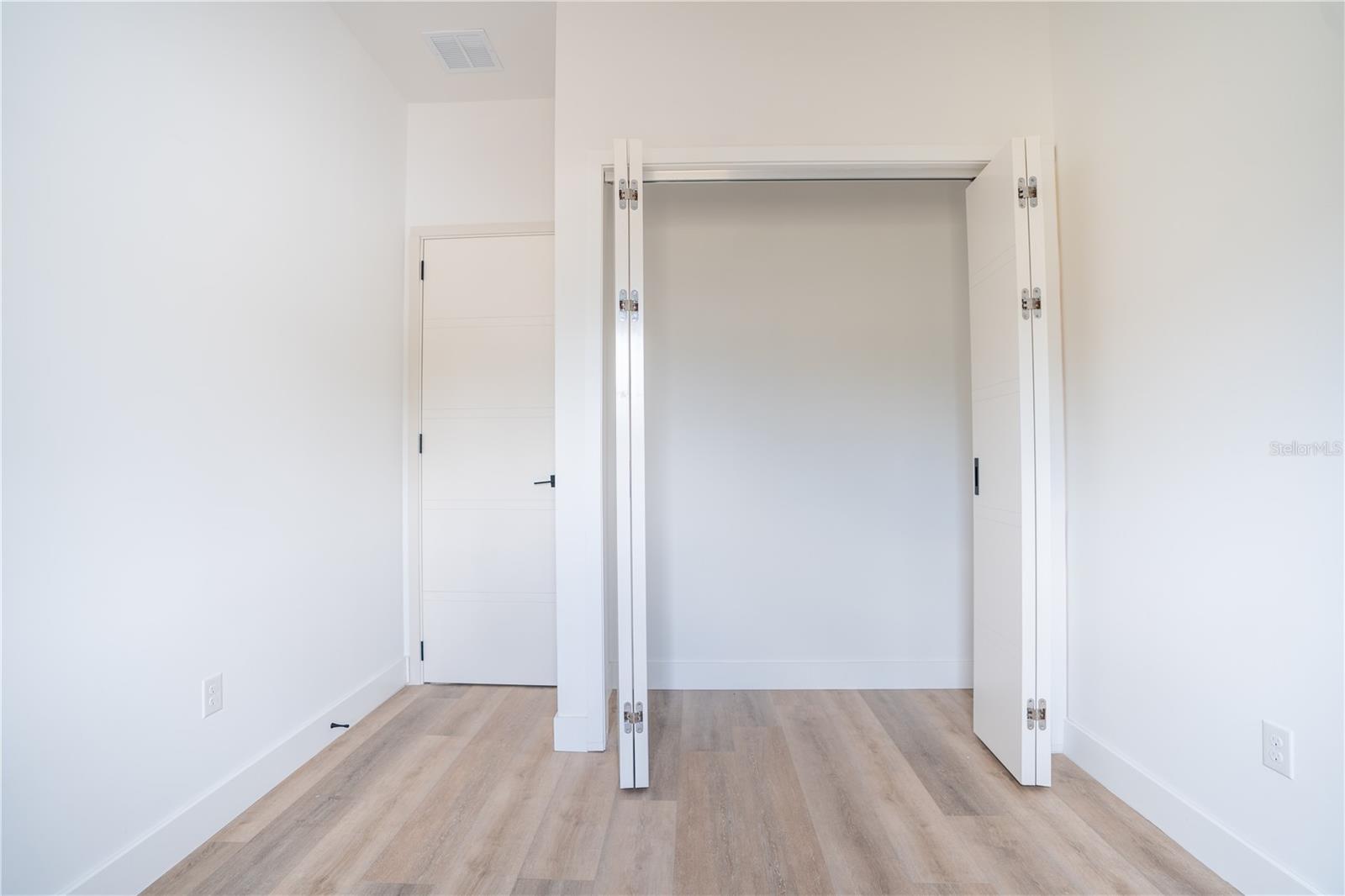 13 Nemesia Ct E Property Photo 20