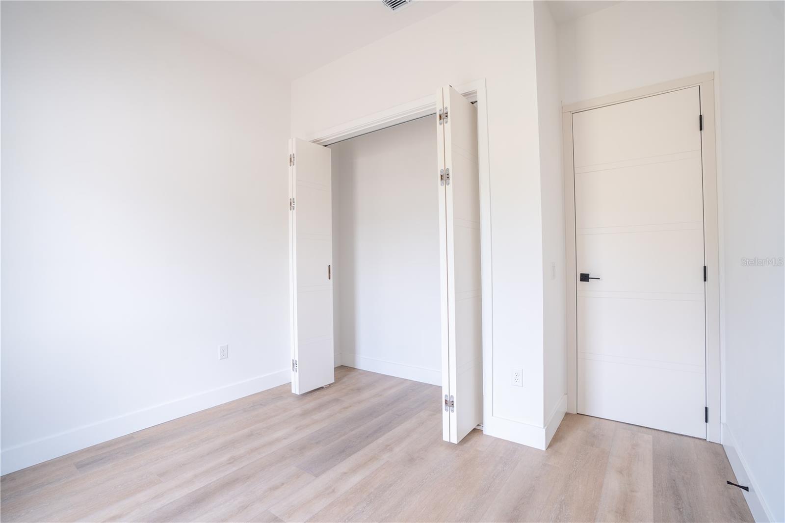 13 Nemesia Ct E Property Photo 24