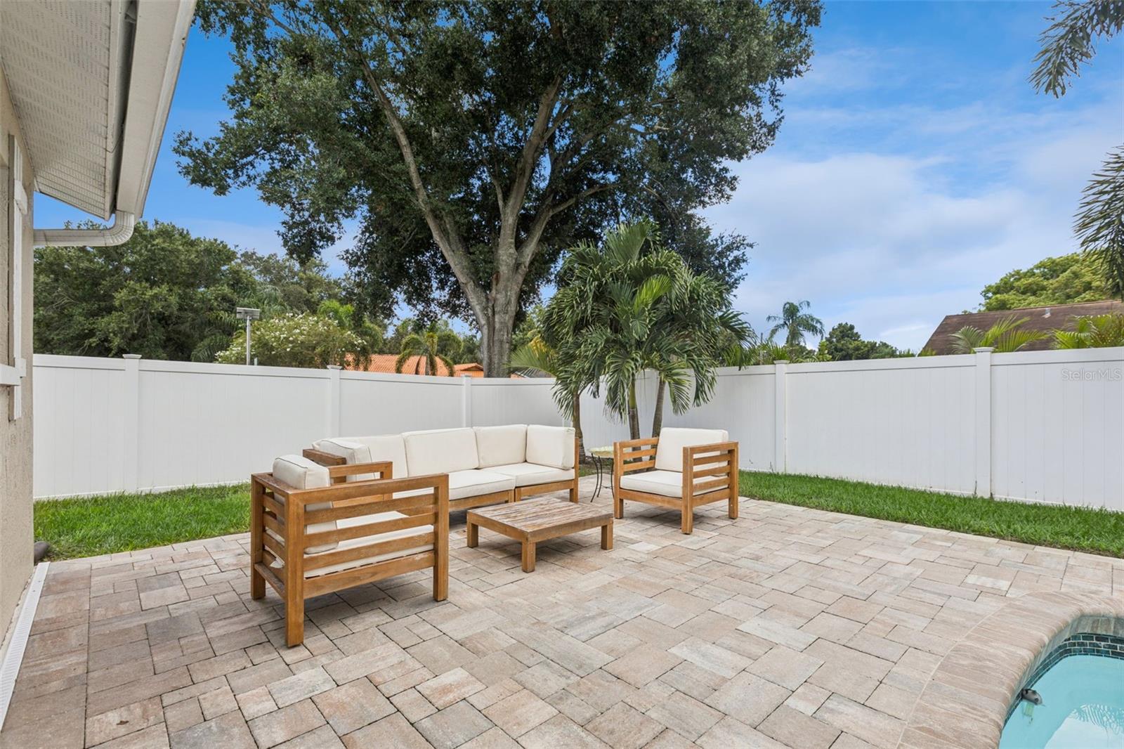 1004 Vineyard Ct Property Photo 29
