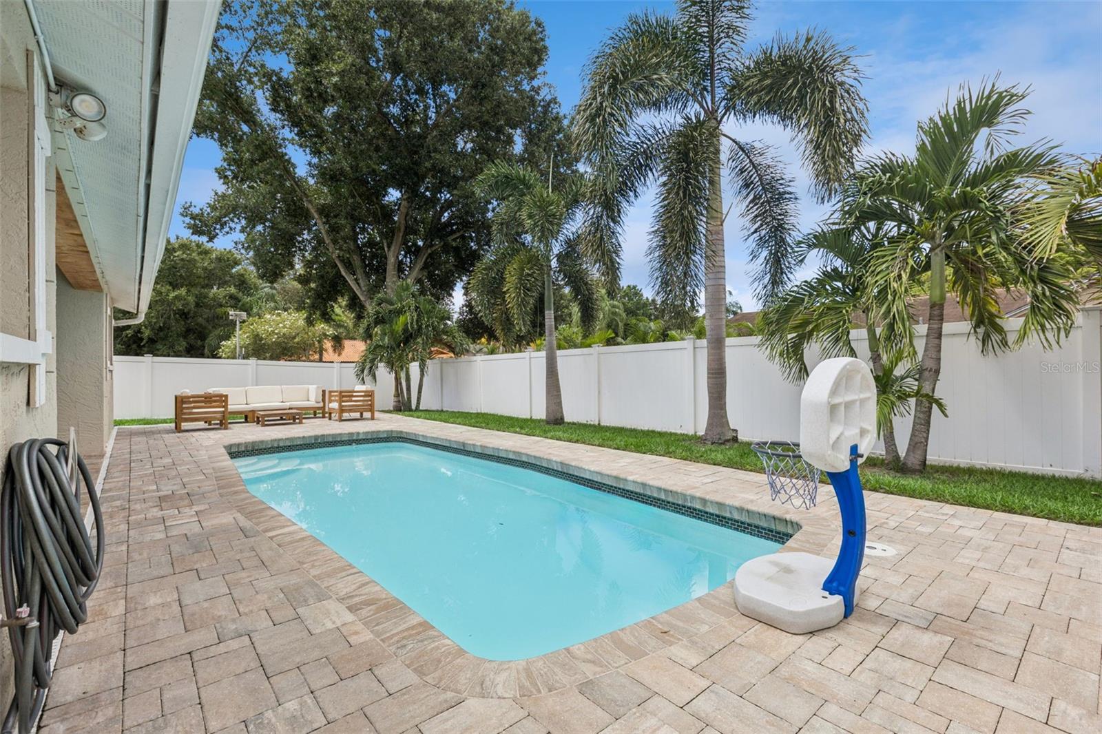 1004 Vineyard Ct Property Photo 31