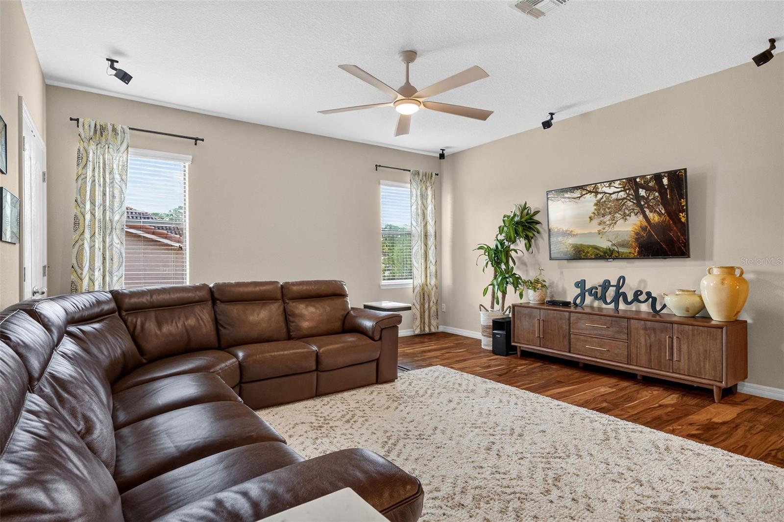 1481 Calm Waters Ct Property Photo 21