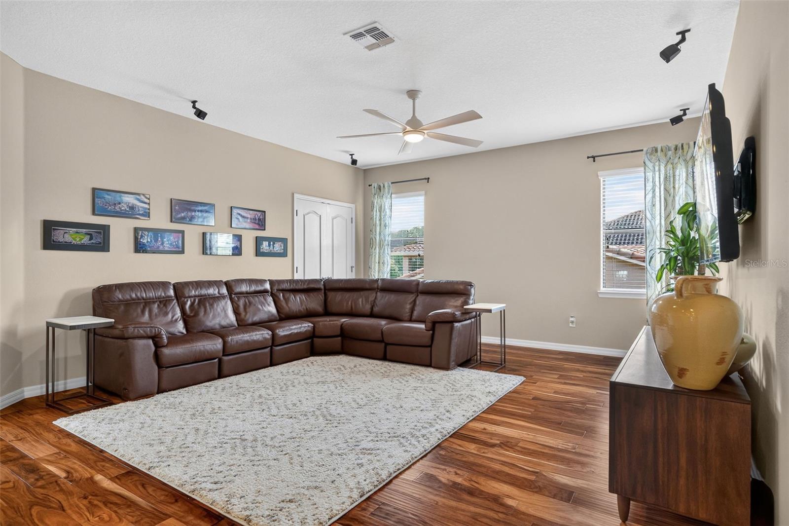 1481 Calm Waters Ct Property Photo 22