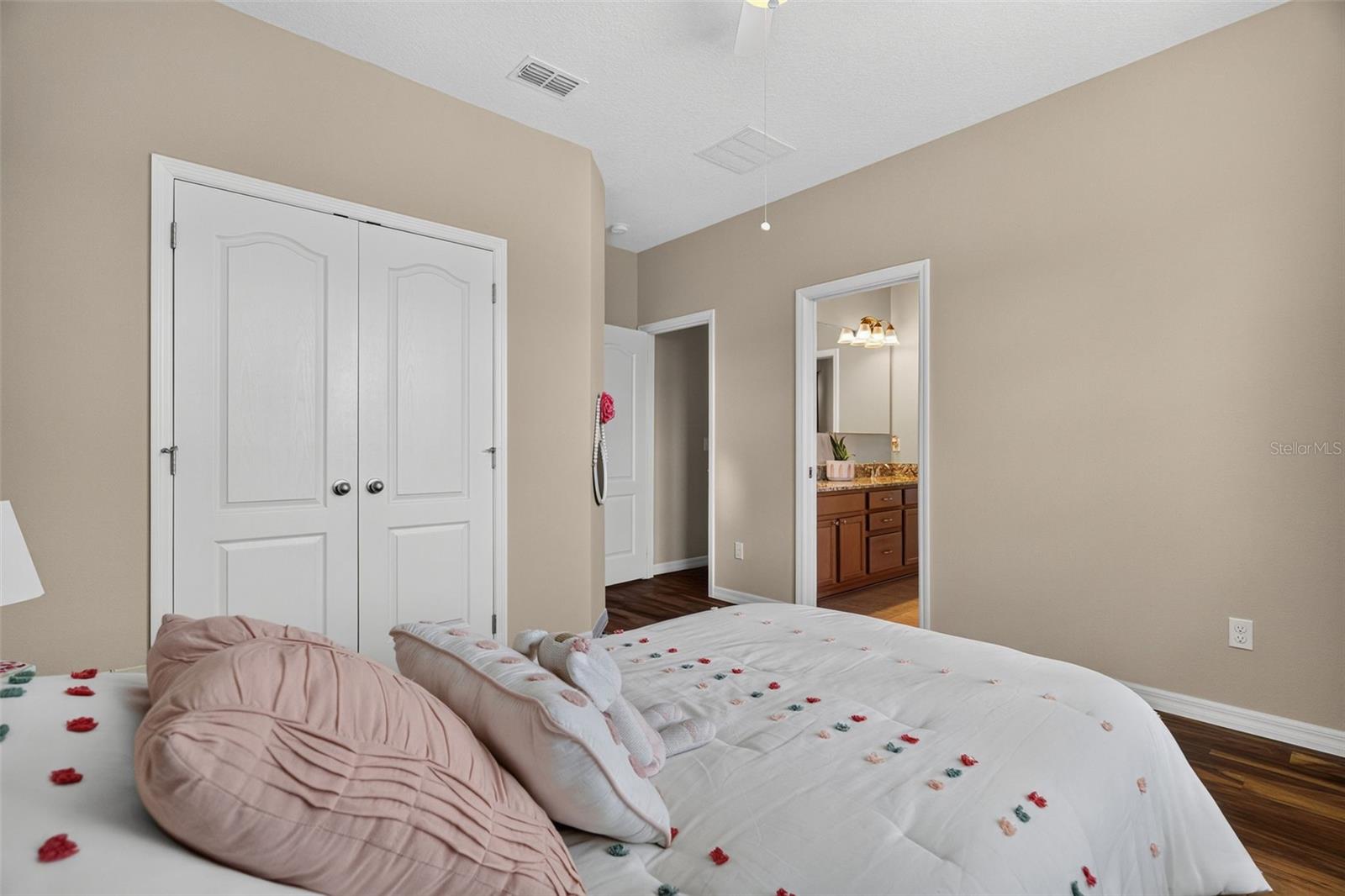 1481 Calm Waters Ct Property Photo 29