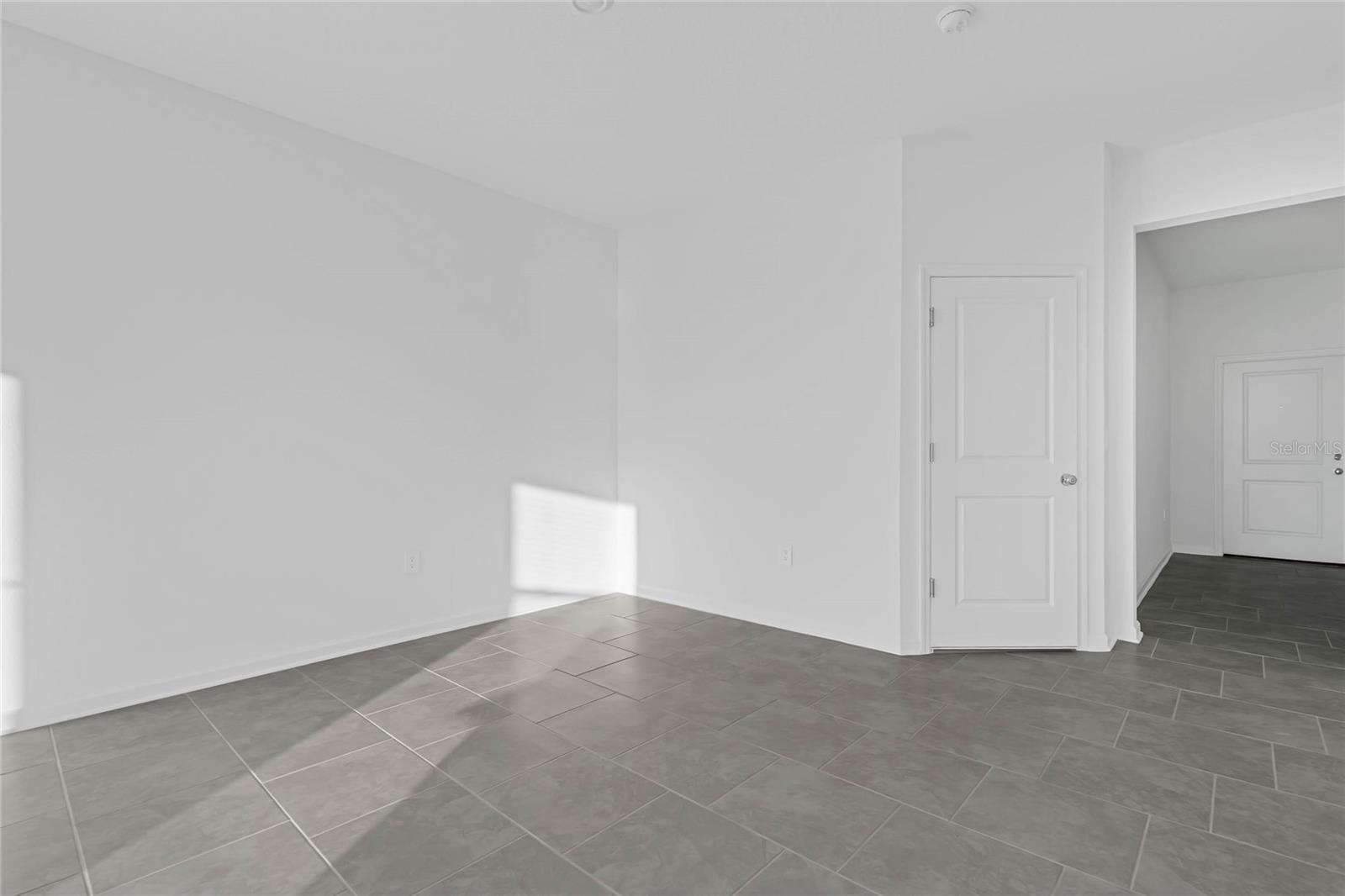 2788 Pierr St Property Photo 17