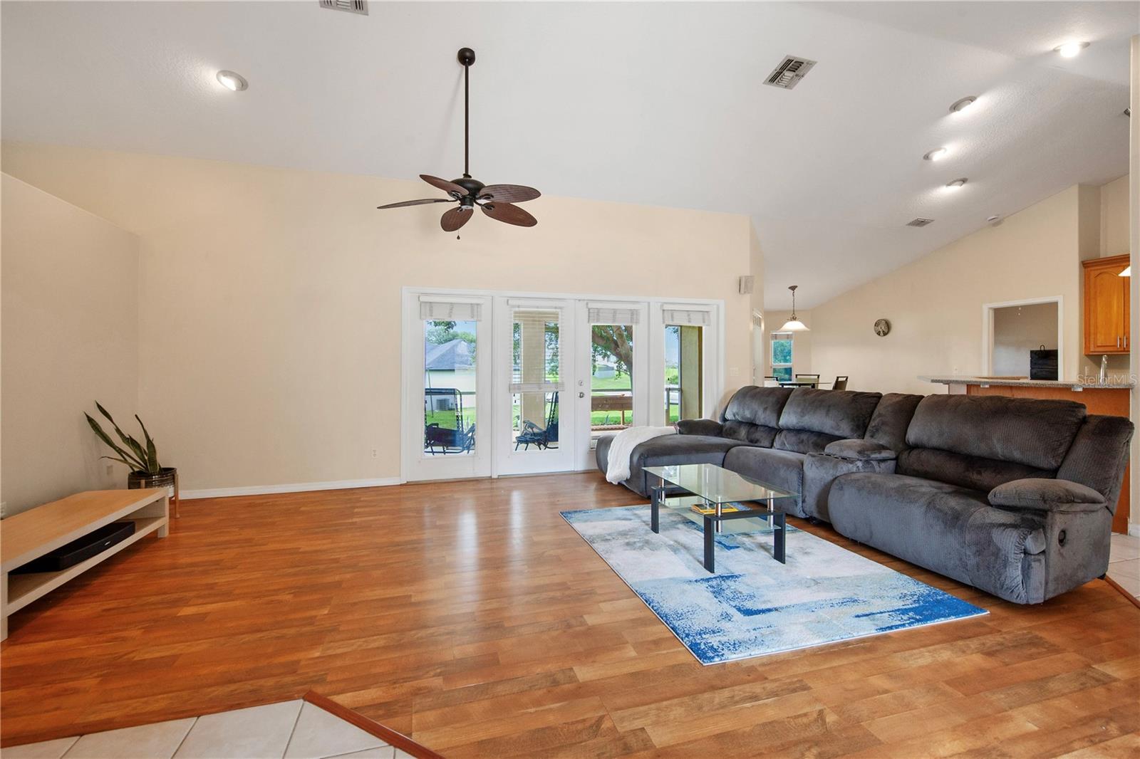 11546 Nice Ct Property Photo 9