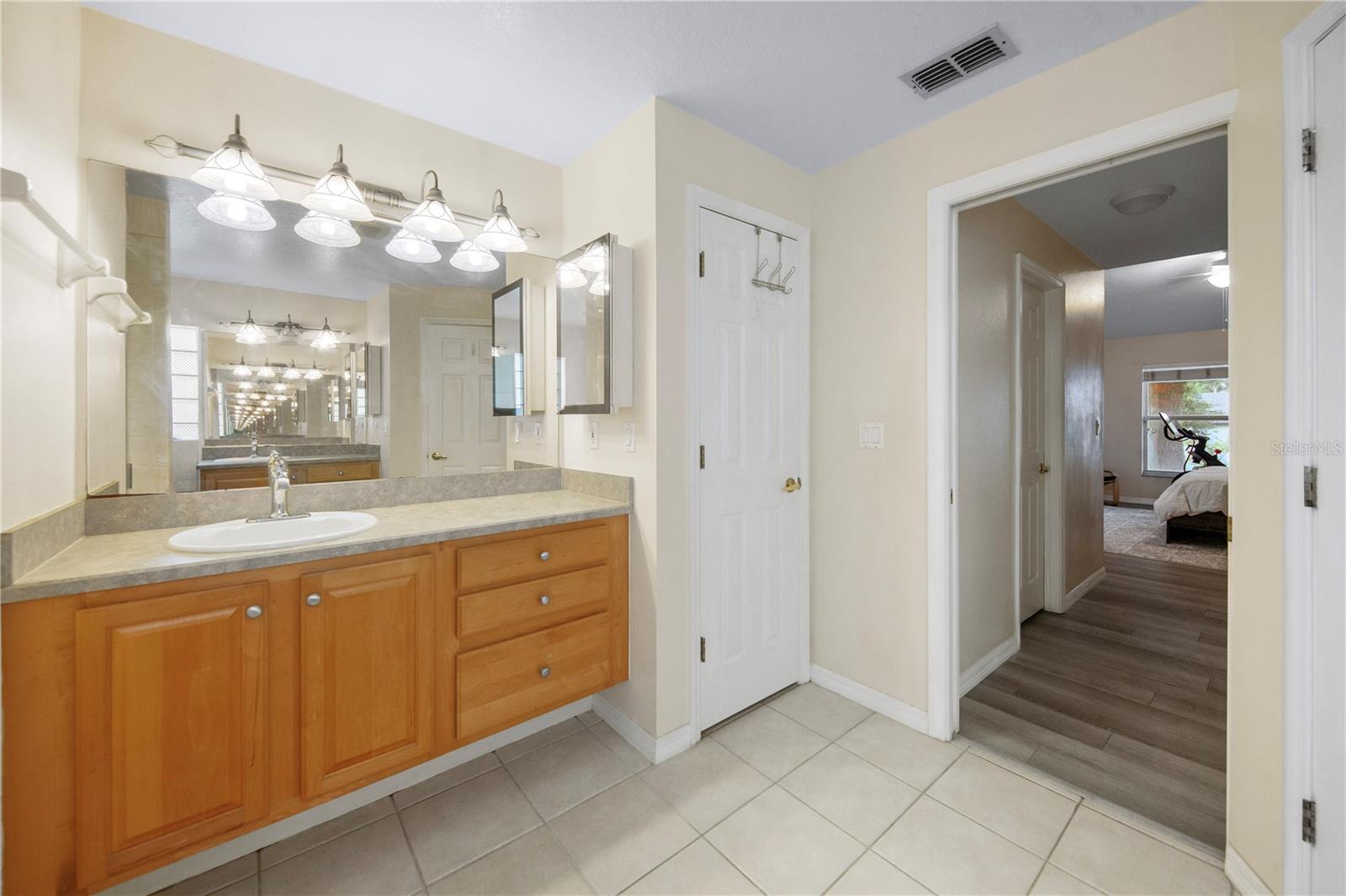 11546 Nice Ct Property Photo 22