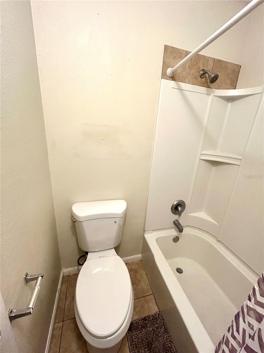 224 Afton Sq #203 Property Photo 18