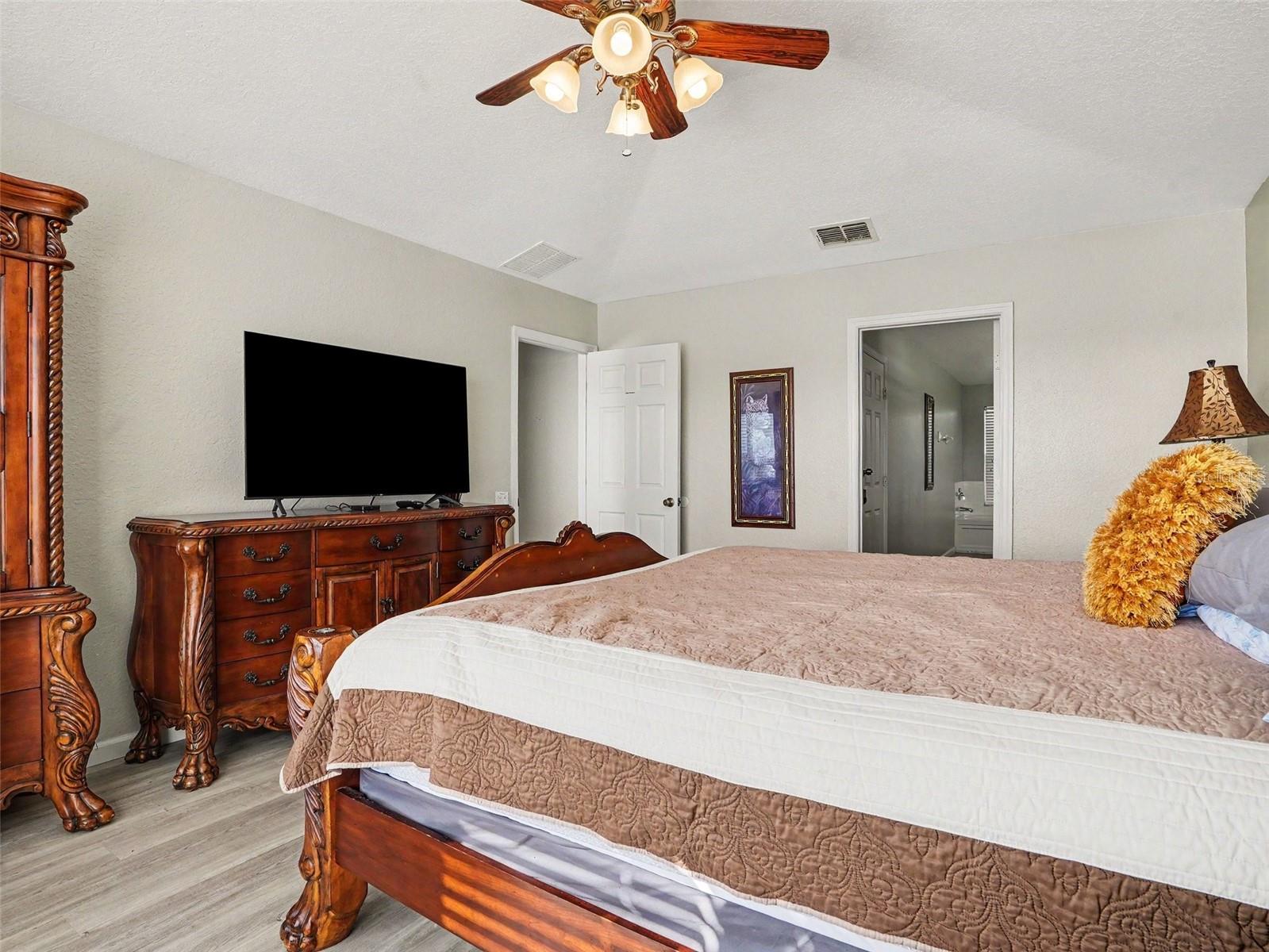 2671 Manesty Ln Property Photo 9