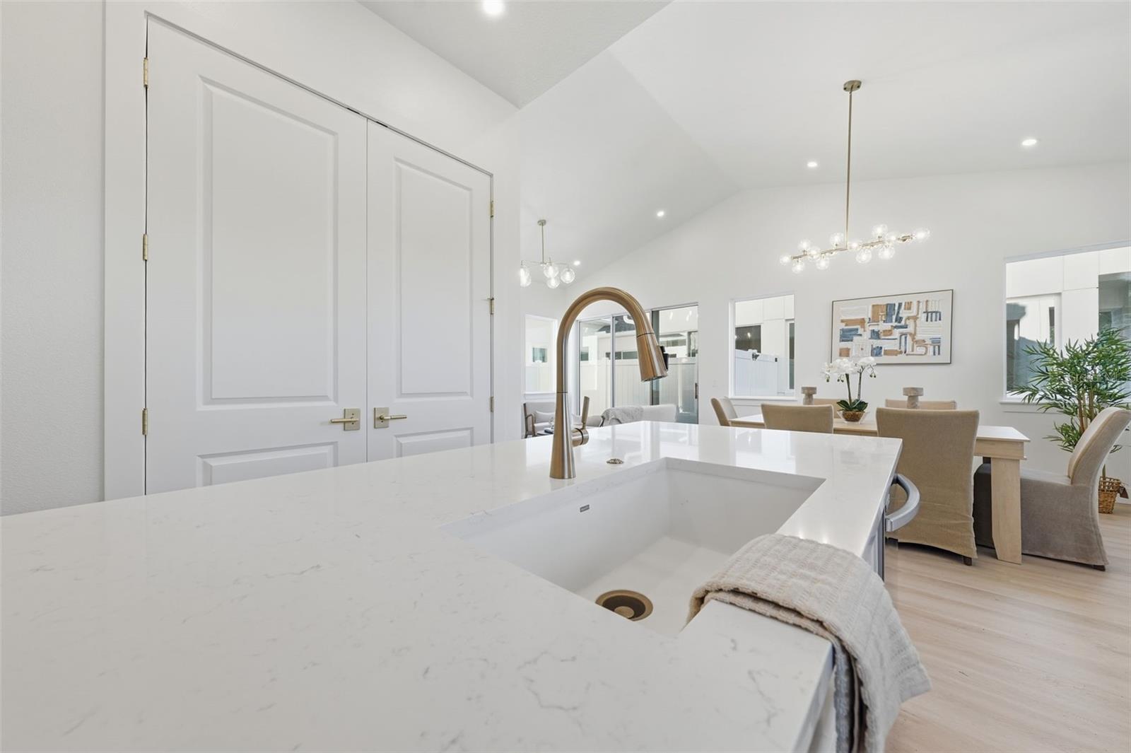1605 Bryn Mawr St Property Photo 15