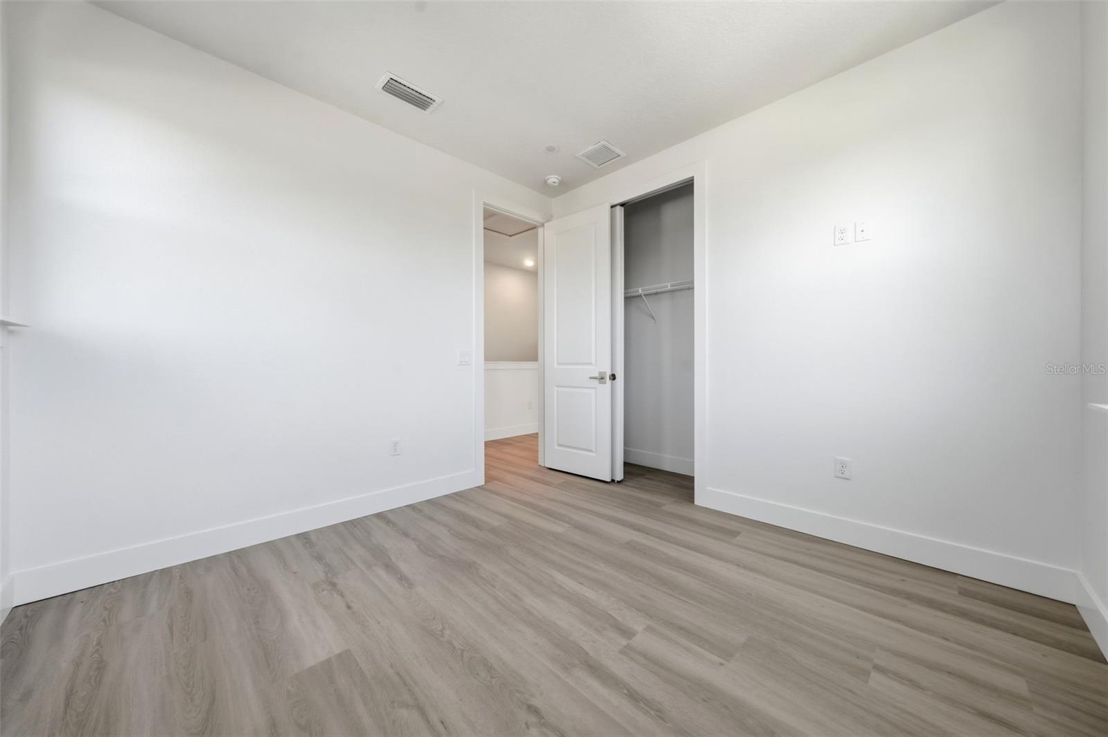 1605 Bryn Mawr St Property Photo 33