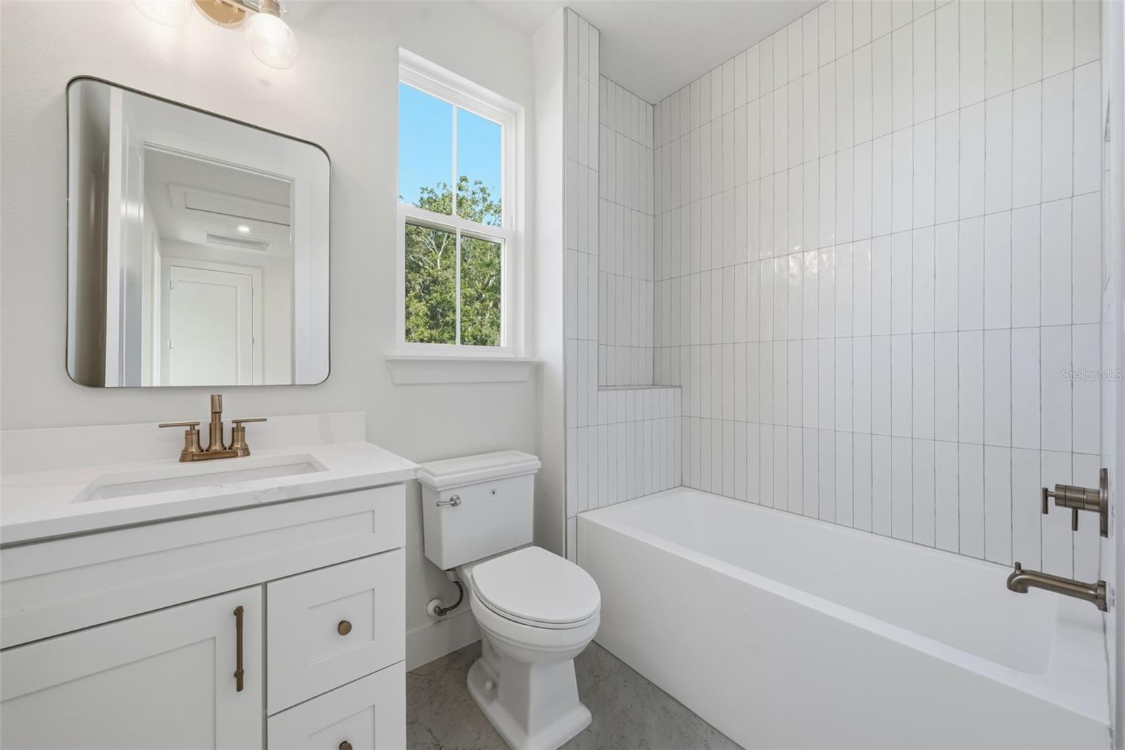 1605 Bryn Mawr St Property Photo 35
