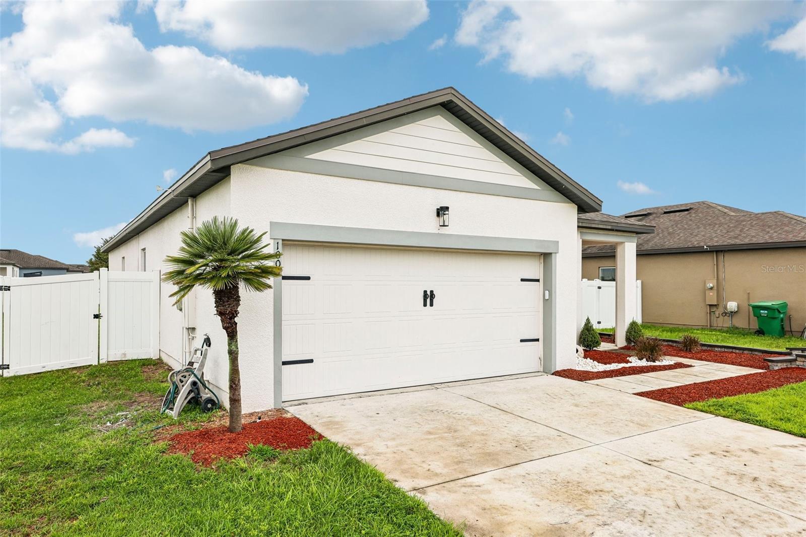 1005 Wanderer Dr Property Photo 2