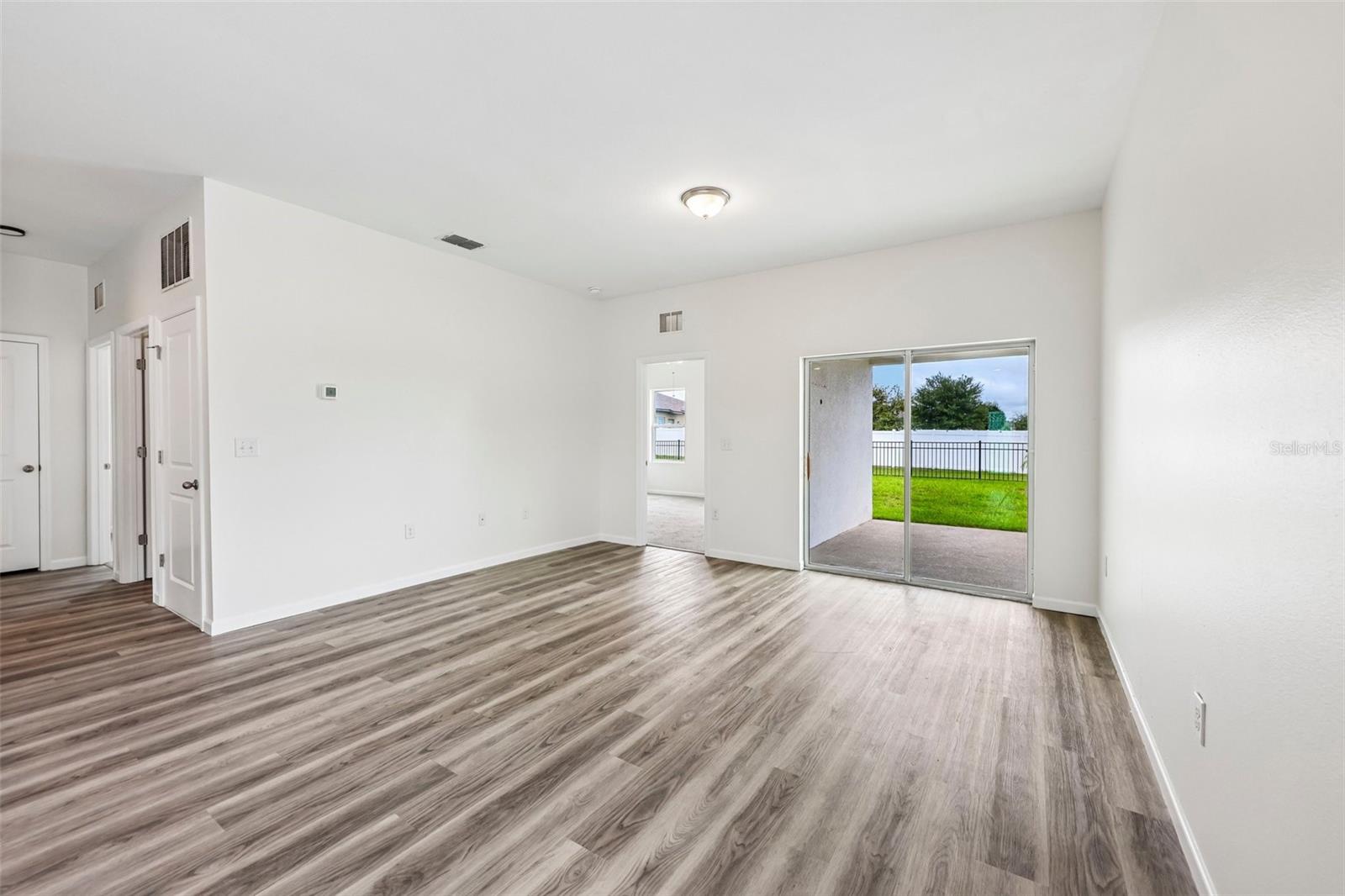 1005 Wanderer Dr Property Photo 10