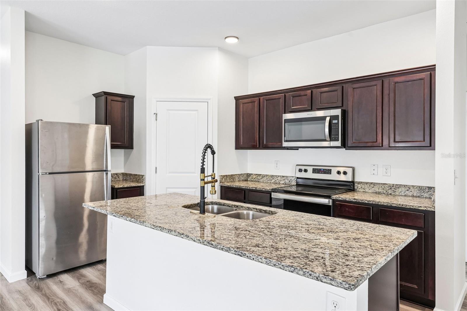 1005 Wanderer Dr Property Photo 12