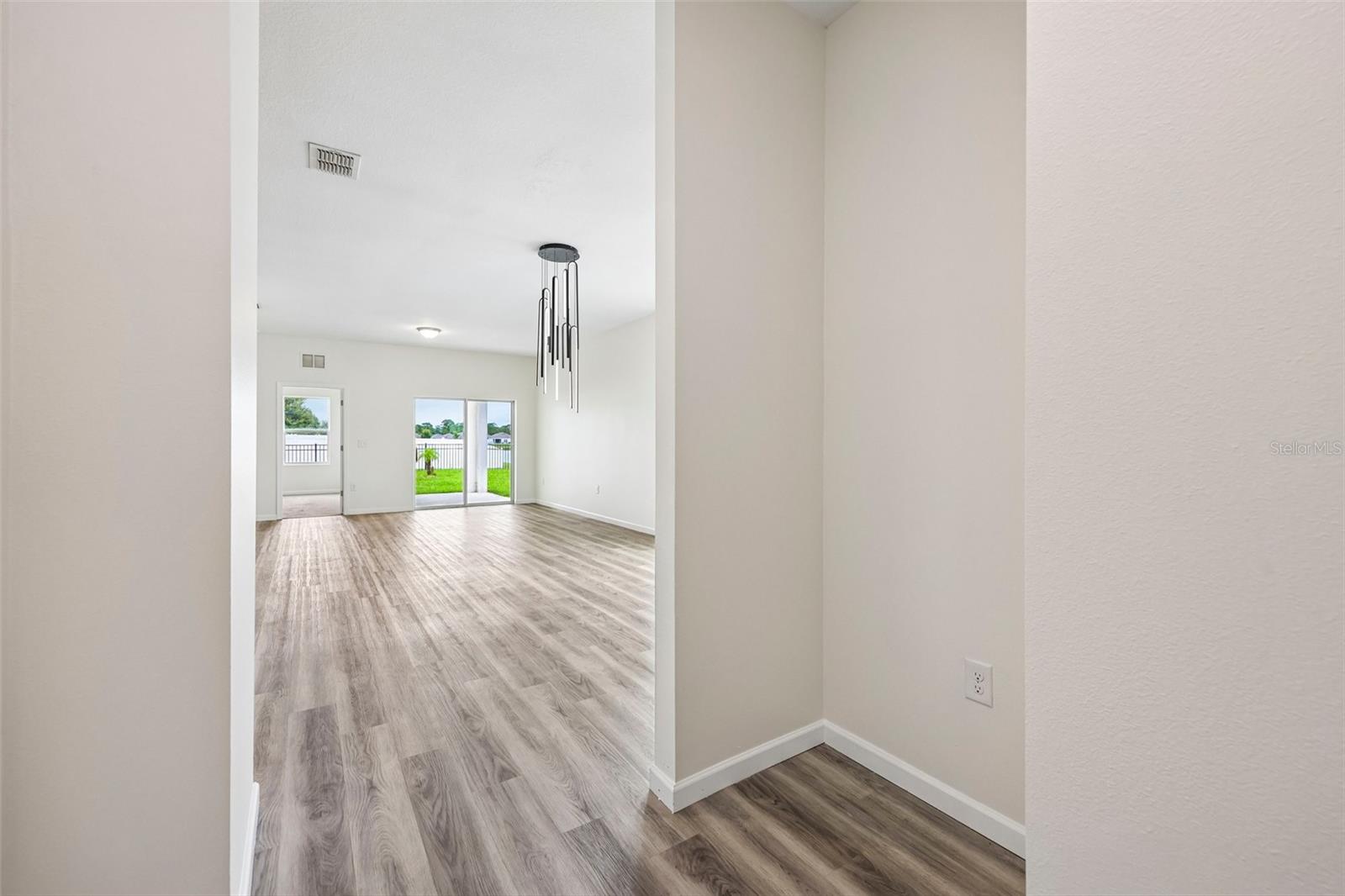 1005 Wanderer Dr Property Photo 16