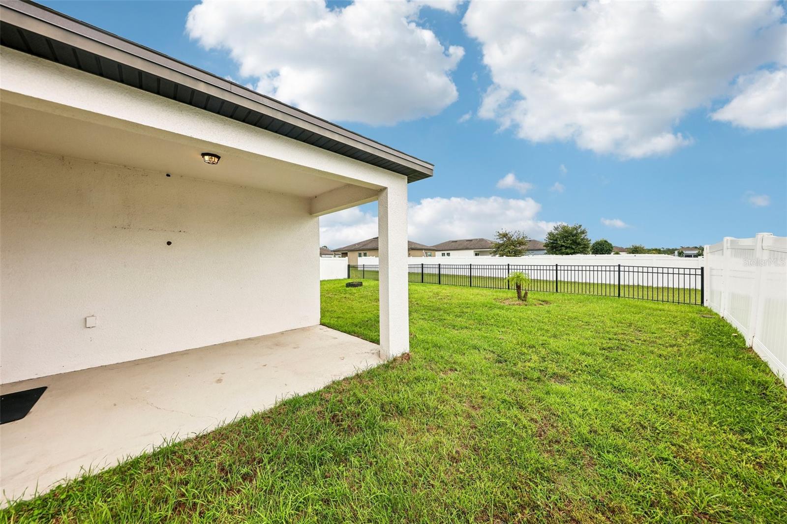 1005 Wanderer Dr Property Photo 32
