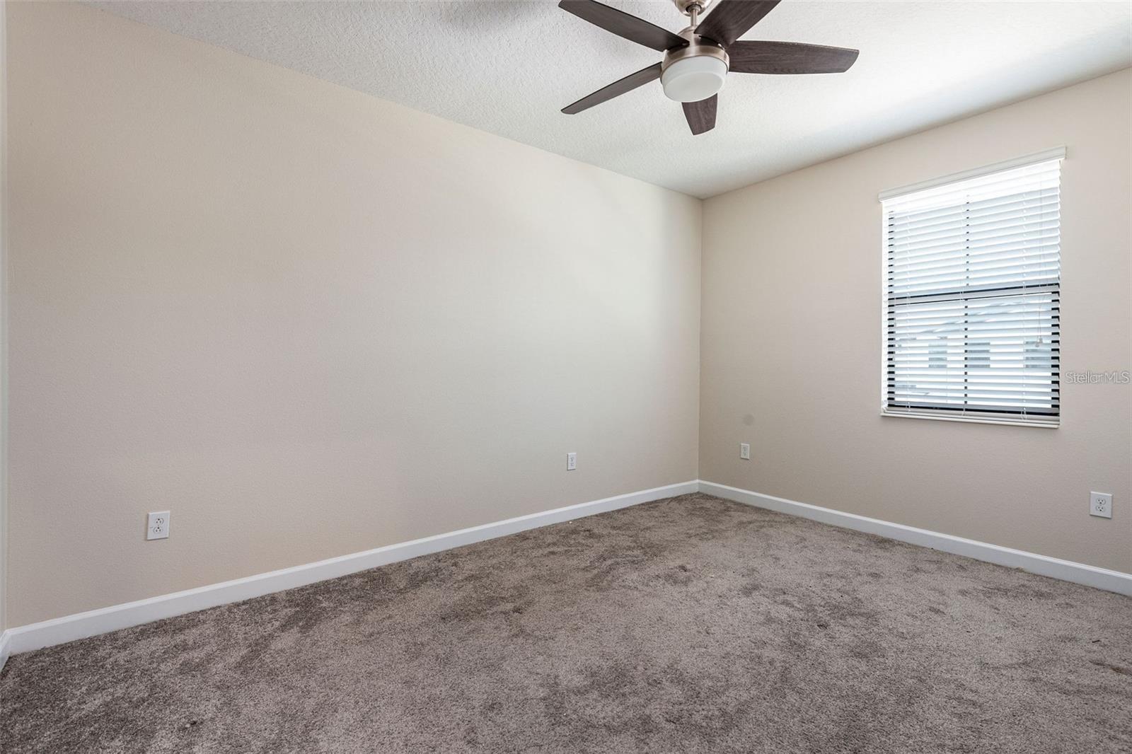 11043 Whistling Pine Way Property Photo 5