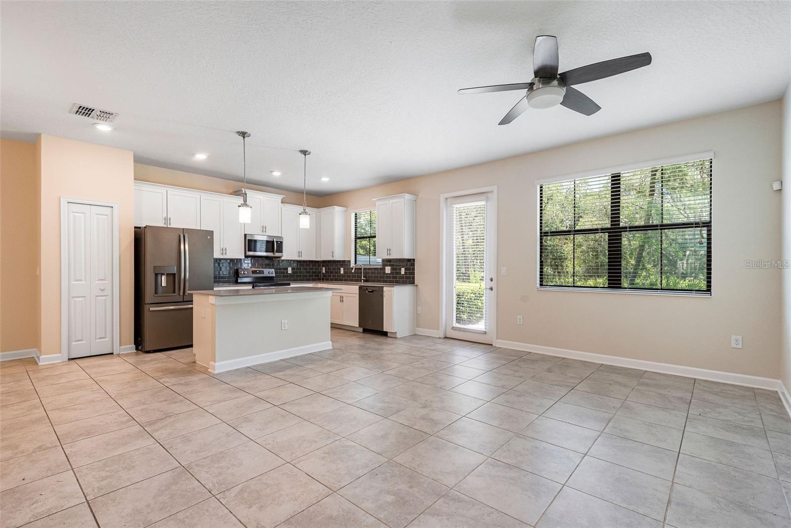 11043 Whistling Pine Way Property Photo 6