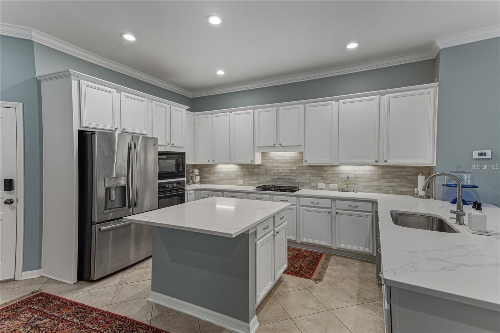 5252 Brighton Shore Dr Property Photo 8