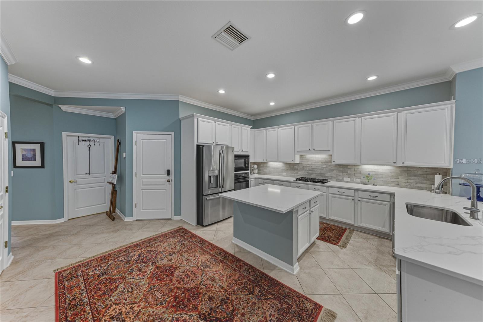 5252 Brighton Shore Dr Property Photo 10