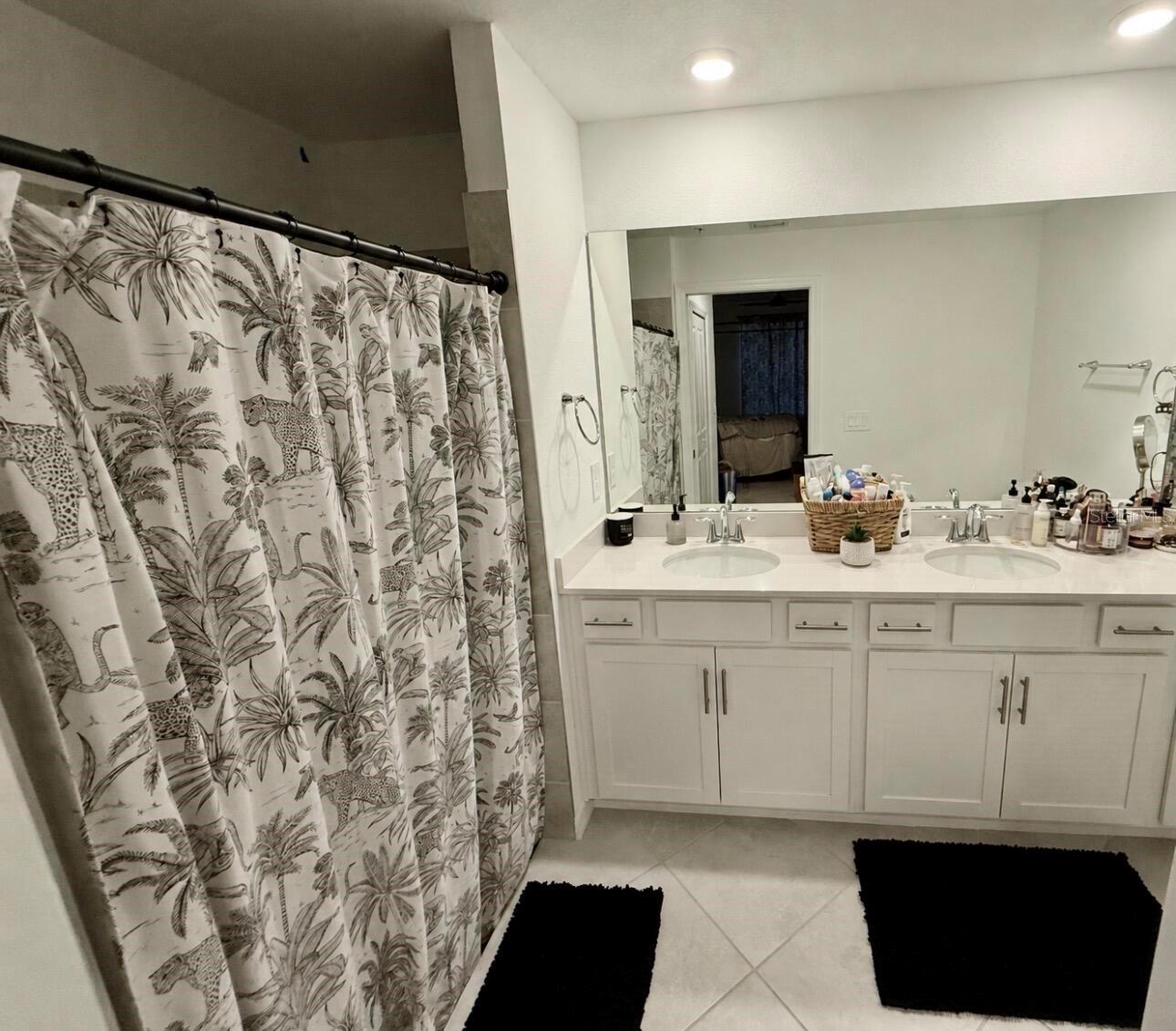 14221 Heritage Landing #2013 Property Photo 10