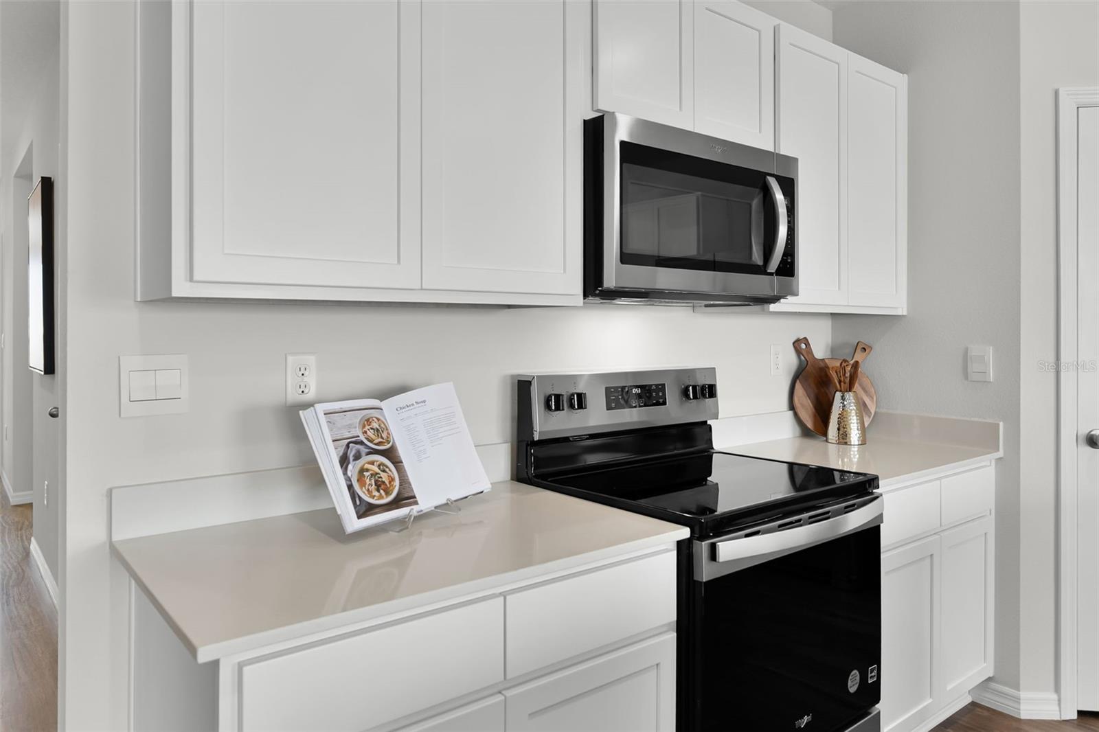2478 Aveeno Ave Property Photo 4