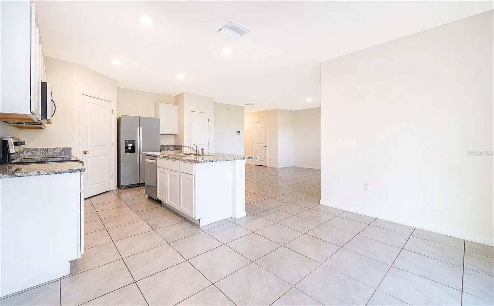 30915 Penny Surf Loop Property Photo 9