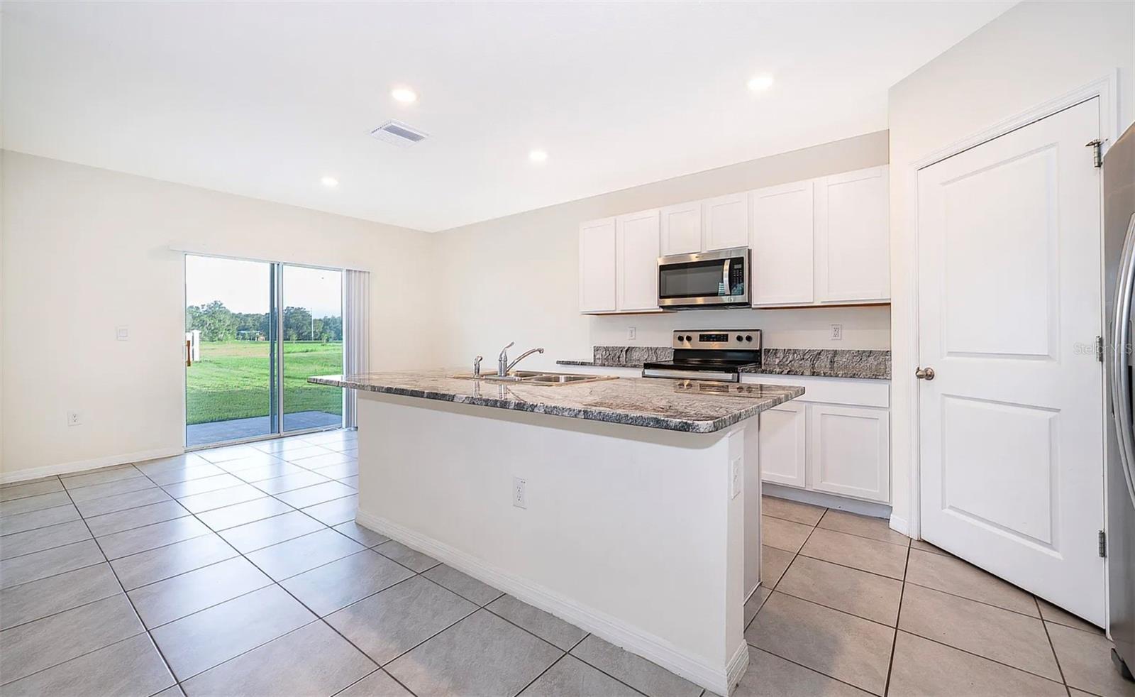 30915 Penny Surf Loop Property Photo 10