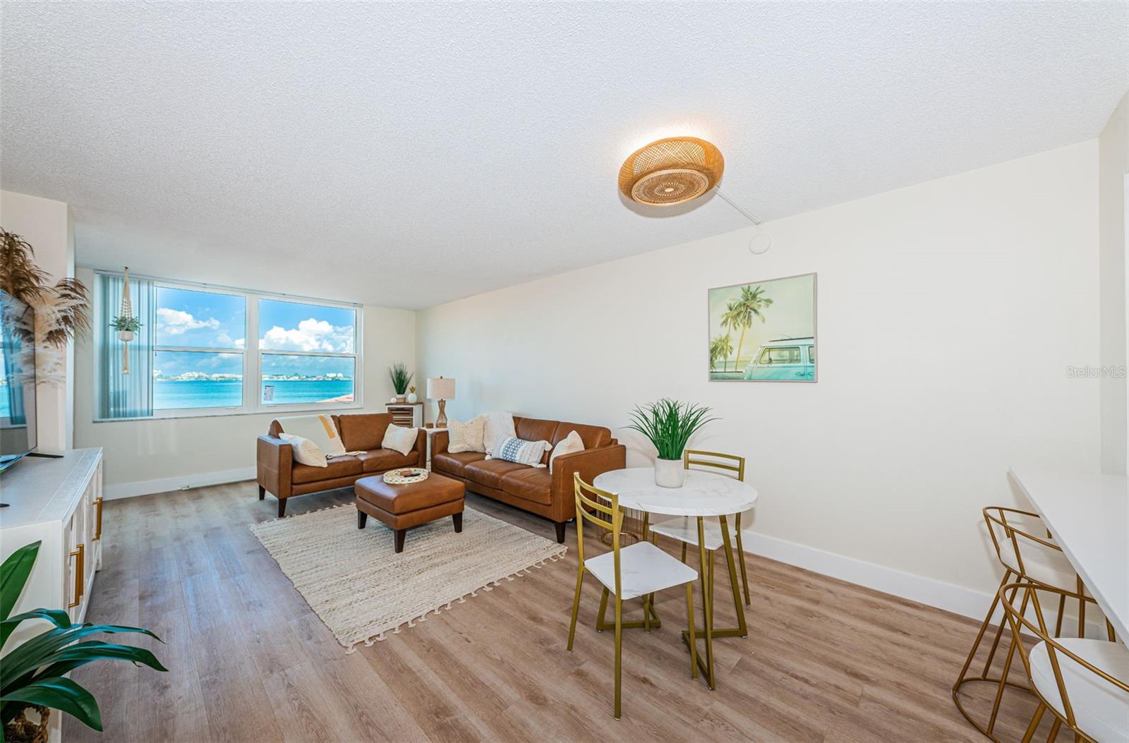 6177 Sun Blvd #307 Property Photo 2