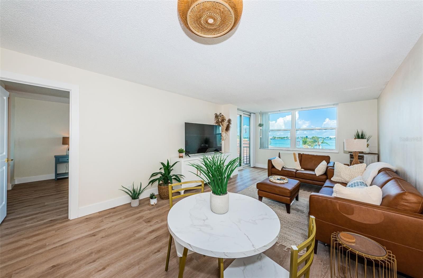 6177 Sun Blvd #307 Property Photo 3