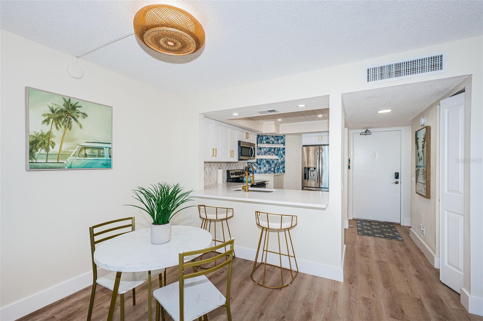 6177 Sun Blvd #307 Property Photo 4