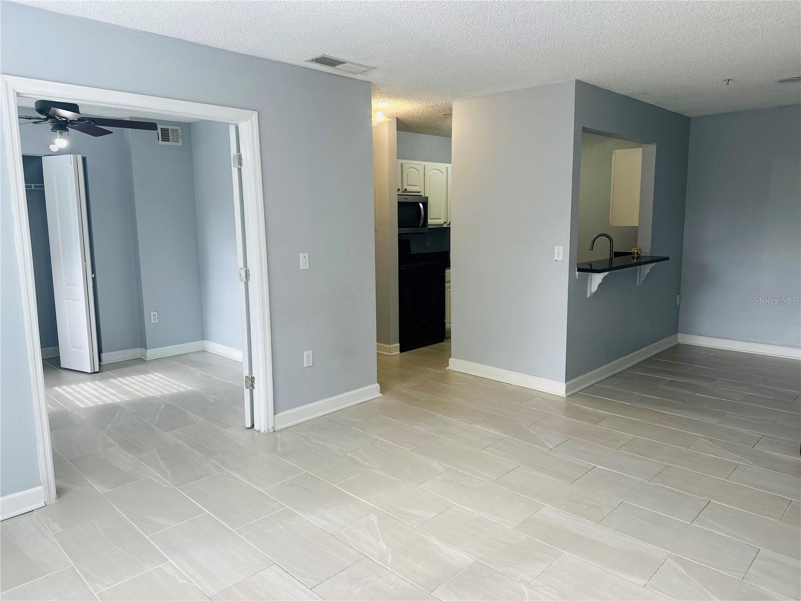 O6438065 Property Photo 6